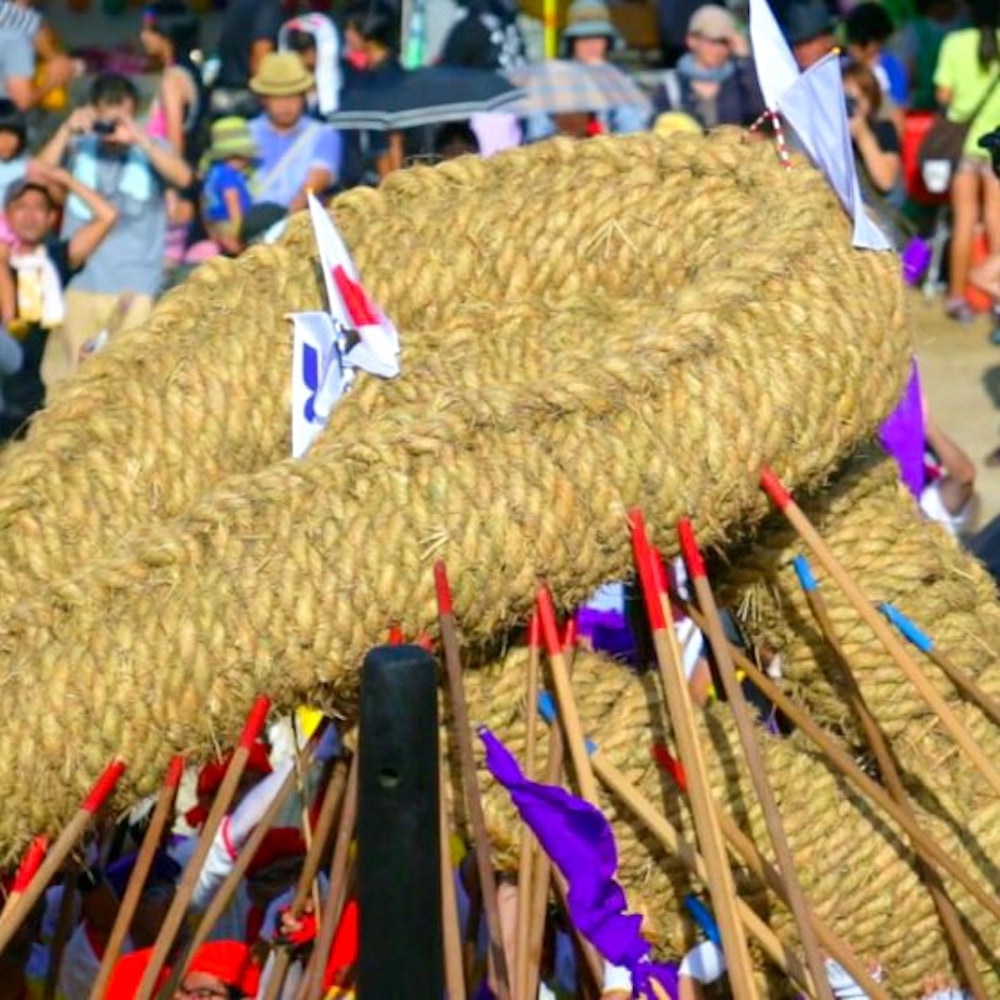 与那原大綱曳の流れ②東西の綱を寄せ合い、カヌチを結合させる